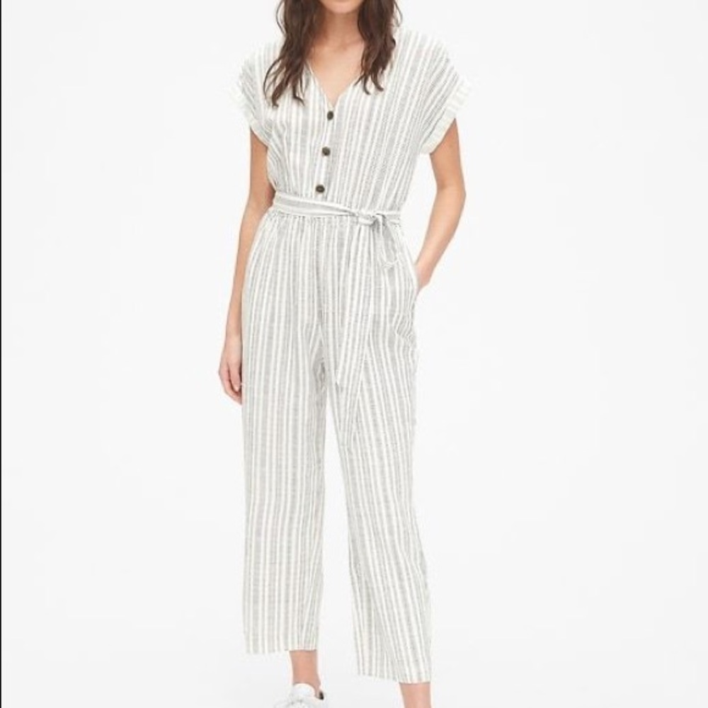 Gap short sleeved button front jumpsuit